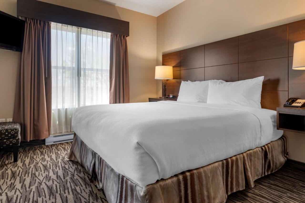 Hotel Western & Convention Centre